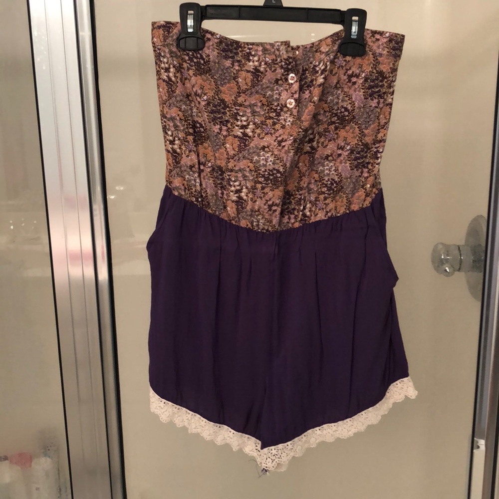 Strapless romper with pockets